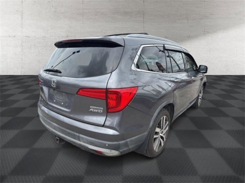 Used 2016 Honda Pilot Touring image 7