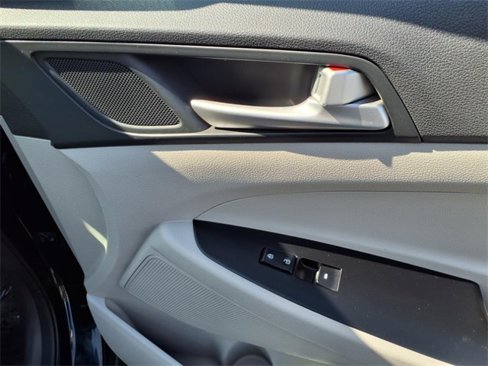 Used 2019 Hyundai Tucson SE image 27