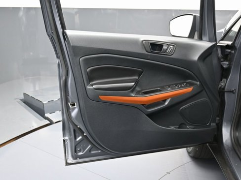 Used 2018 Ford EcoSport SES image 40