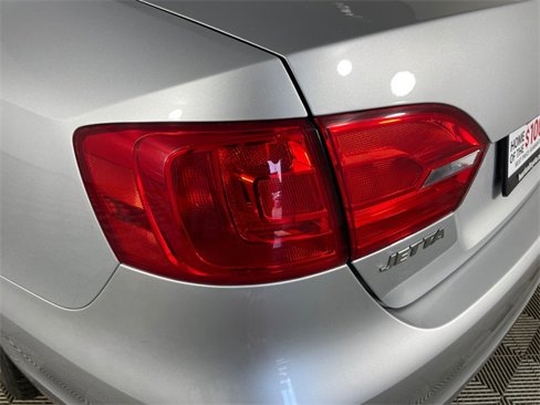 Used 2014 Volkswagen Jetta SE image 16