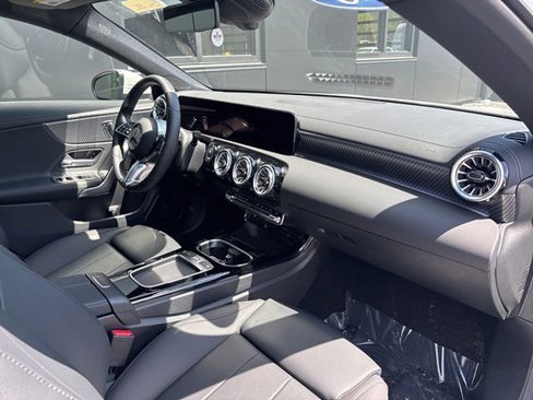 Used 2025 Mercedes-Benz CLA 250 4MATIC image 32