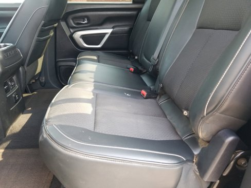 Used 2017 Nissan Titan PRO-4X image 8