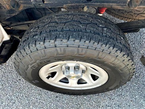 Used 2018 Chevrolet Silverado 1500 W/T w/ Special Service Package image 17