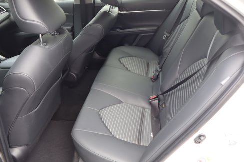 Used 2018 Toyota Camry SE image 30