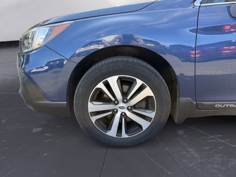 Used 2019 Subaru Outback 3.6R Limited image 4