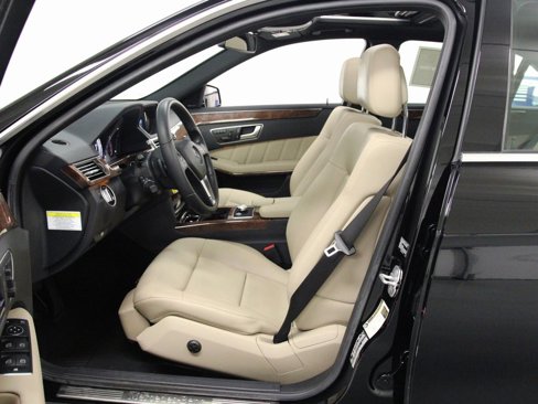 Used 2013 Mercedes-Benz E 350 4MATIC Sedan image 17