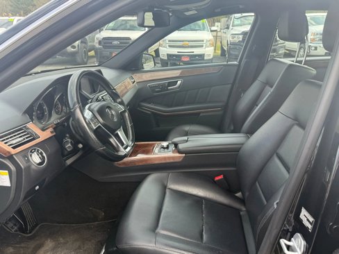 Used 2013 Mercedes-Benz E 350 4MATIC Sedan image 3