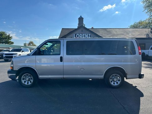 Used 2009 Chevrolet Express 1500 AWD Passenger w/ LT Preferred Equipment Group image 5