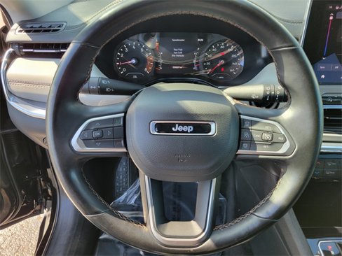 Used 2022 Jeep Compass Limited image 13