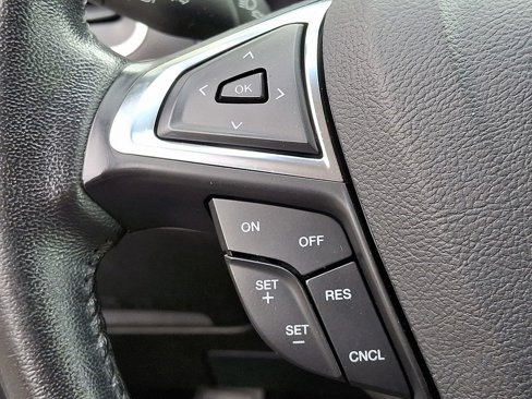 Used 2019 Ford Edge SEL w/ Equipment Group 201A image 17