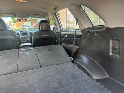 Used 2015 Kia Sorento LX image 21