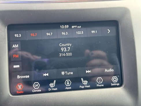 Used 2019 Jeep Cherokee Latitude Plus w/ Cold Weather Group image 20