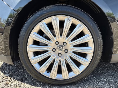 Used 2014 Lincoln MKS w/ Equipment Group 101A image 28
