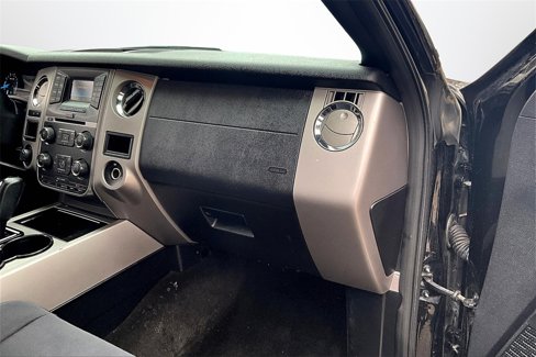 Used 2017 Ford Expedition XLT image 23