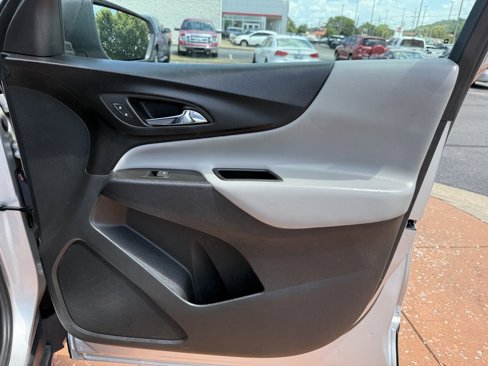 Used 2021 Chevrolet Equinox LS w/ LS Convenience Package image 21