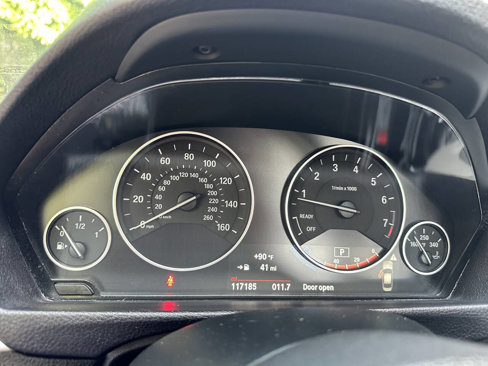 Used 2016 BMW 320i xDrive Sedan image 9