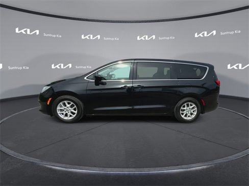Used 2017 Chrysler Pacifica LX image 10