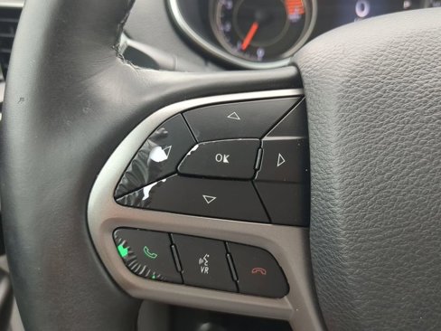 Used 2019 Jeep Cherokee Limited w/ Luxury Group image 25