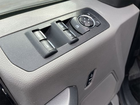 Used 2017 Ford F150 XLT image 19