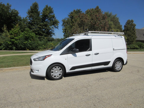 Used 2021 Ford Transit Connect XLT image 2