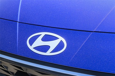 New 2025 Hyundai Elantra Sport image 12