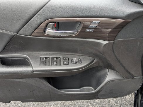 Used 2016 Honda Accord EX-L image 10