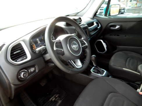 Used 2021 Jeep Renegade Latitude image 11