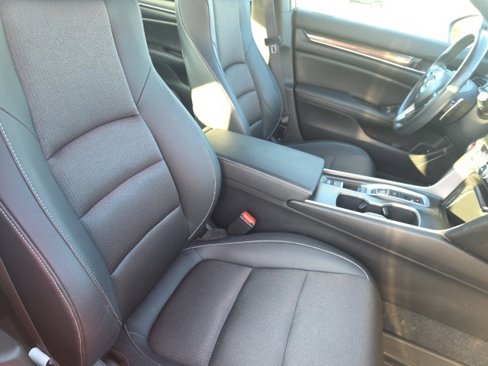 Used 2021 Honda Accord Sport image 13