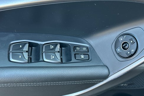 Used 2018 Hyundai Santa Fe Sport w/ Cargo Package image 11
