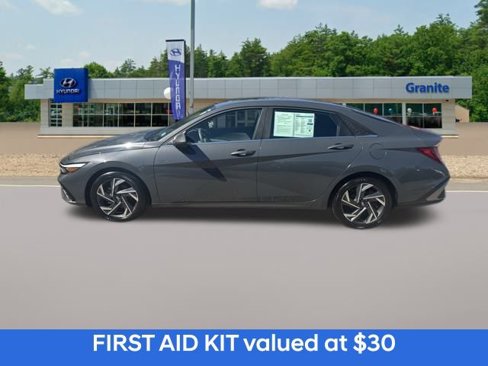 Certified 2024 Hyundai Elantra SEL w/ Convenience Package image 11