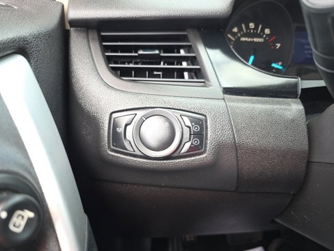 Used 2013 Ford Edge SE image 16