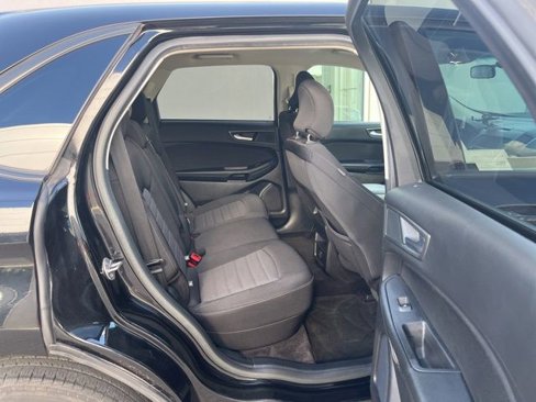 Used 2018 Ford Edge SE image 29