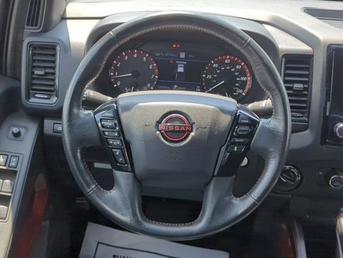 Used 2022 Nissan Frontier PRO-4X w/ Technology Package image 32
