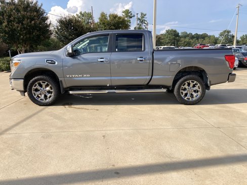 Used 2018 Nissan Titan SL w/ Chrome Package image 8
