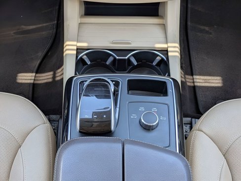 Used 2018 Mercedes-Benz GLE 350 image 19