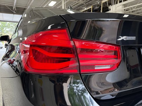 Used 2018 BMW 330i xDrive Sedan image 9