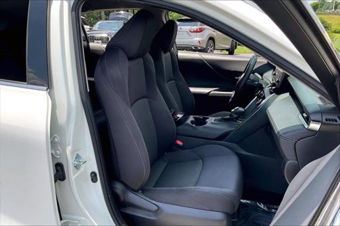 Used 2021 Toyota Venza LE w/ Carpet Mat Package (TMS) image 26