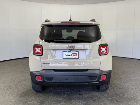 Used 2016 Jeep Renegade 75th Anniversary image 7