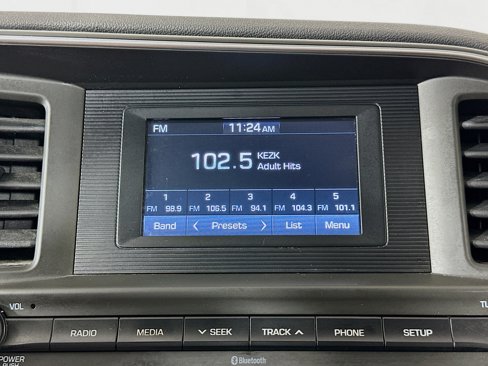 Used 2020 Hyundai Elantra SE w/ Cargo Package (C1) image 19