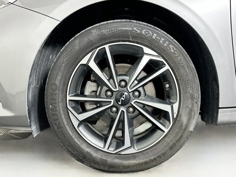 Used 2024 Kia Forte LXS image 11