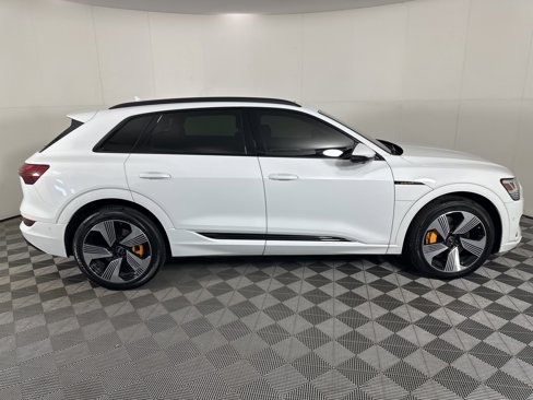 Used 2023 Audi e-tron Premium Plus w/ Premium Plus Package image 7