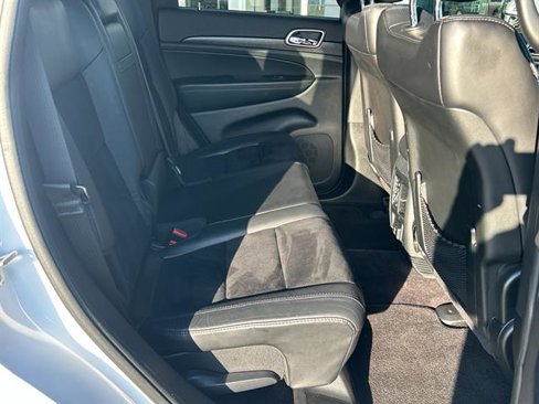 Used 2018 Jeep Grand Cherokee Altitude image 28