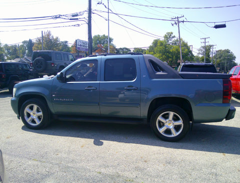 Used 2009 Chevrolet Avalanche LT image 6