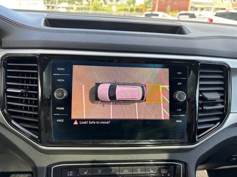 Used 2021 Volkswagen Atlas Cross Sport SEL Premium image 18