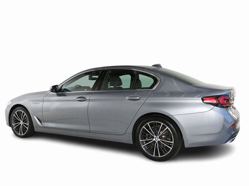 Used 2023 BMW 530i xDrive w/ Premium Package image 4