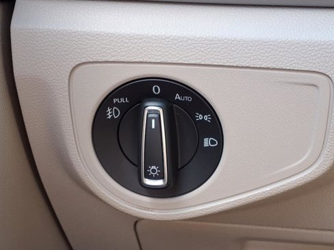 Used 2018 Volkswagen Atlas SE image 27