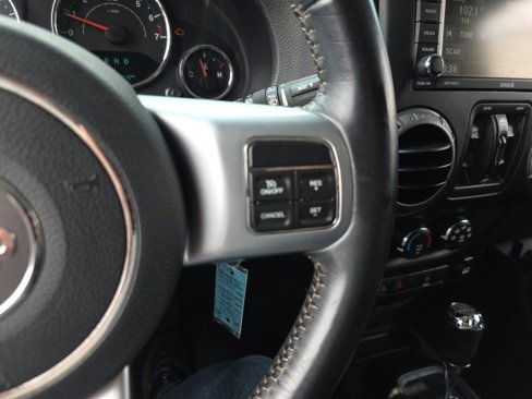 Used 2018 Jeep Wrangler Unlimited Sport image 18