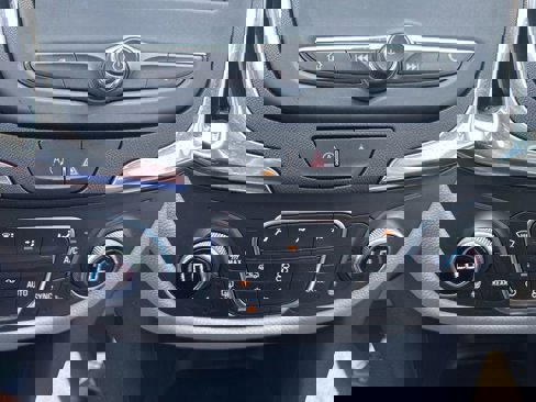 Certified 2023 Chevrolet Equinox LT w/ Driver Convenience Package image 16