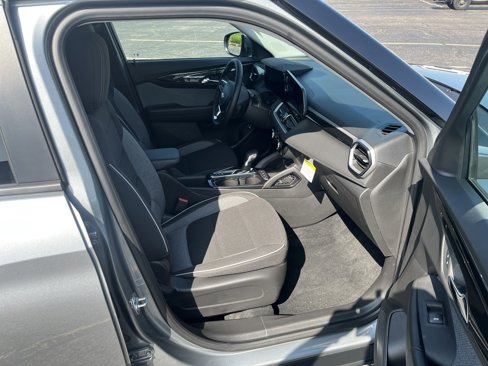 Used 2025 Chevrolet TrailBlazer LT w/ Convenience Package image 16