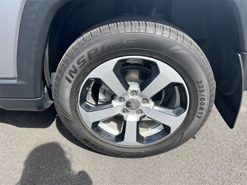 Used 2018 Jeep Compass Latitude image 11